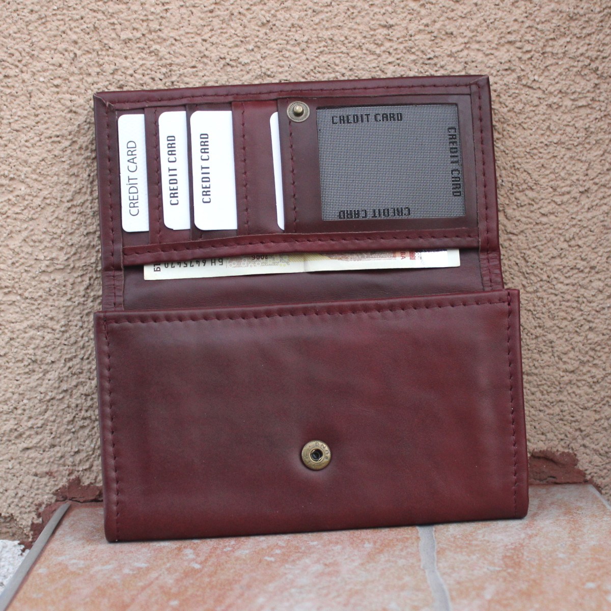 мъжки портфейл и дамско портмоне бордо - дамско портмоне вътре