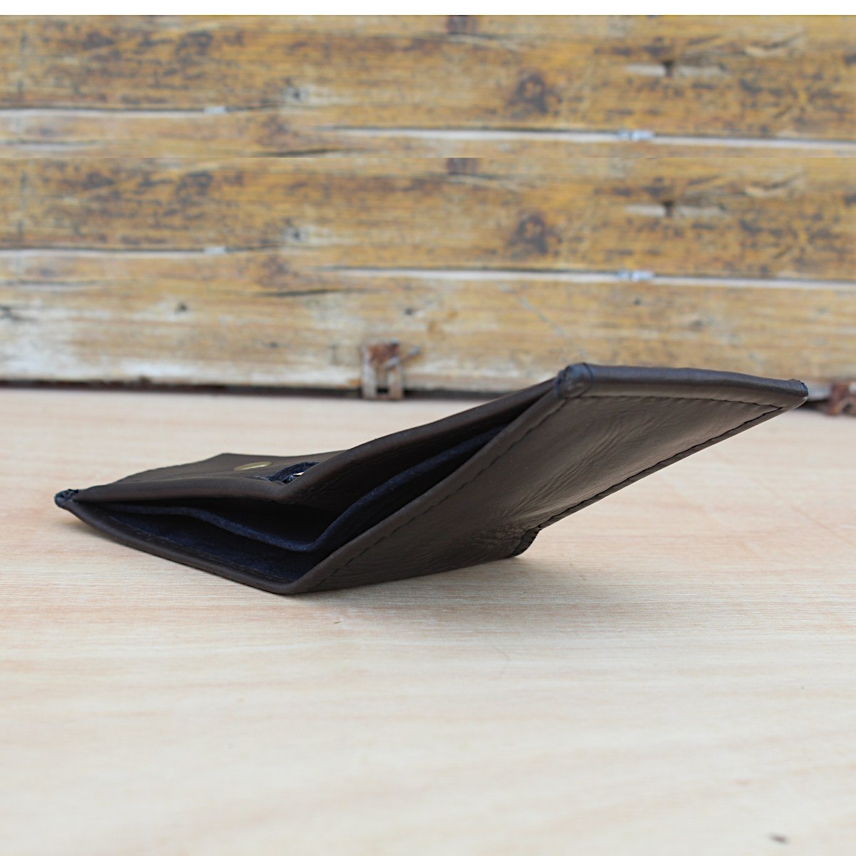 Ръчно Изработен Кожен Портфейл с Гравиране Ръчно Изработен Кожен Портфейл с Гравиране 3