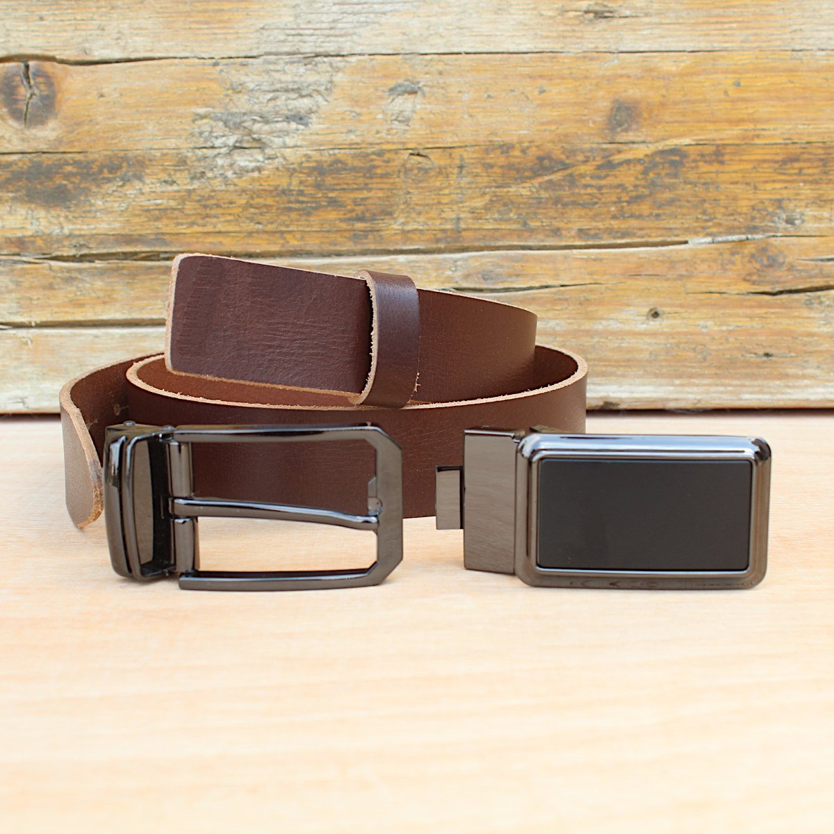 Тъмно Кафяв Колан с Две Катарами Тъмно Кафяв Колан с Две Катарами