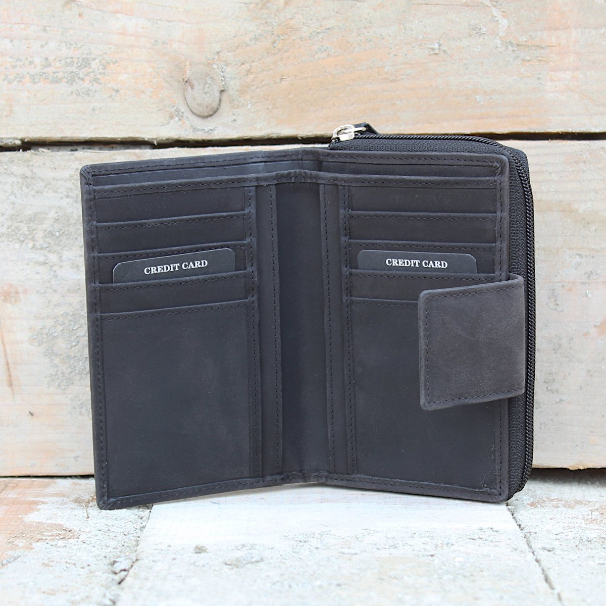 Луксозно Дамско Кожено Портмоне Луксозно Дамско Кожено Портмоне 1