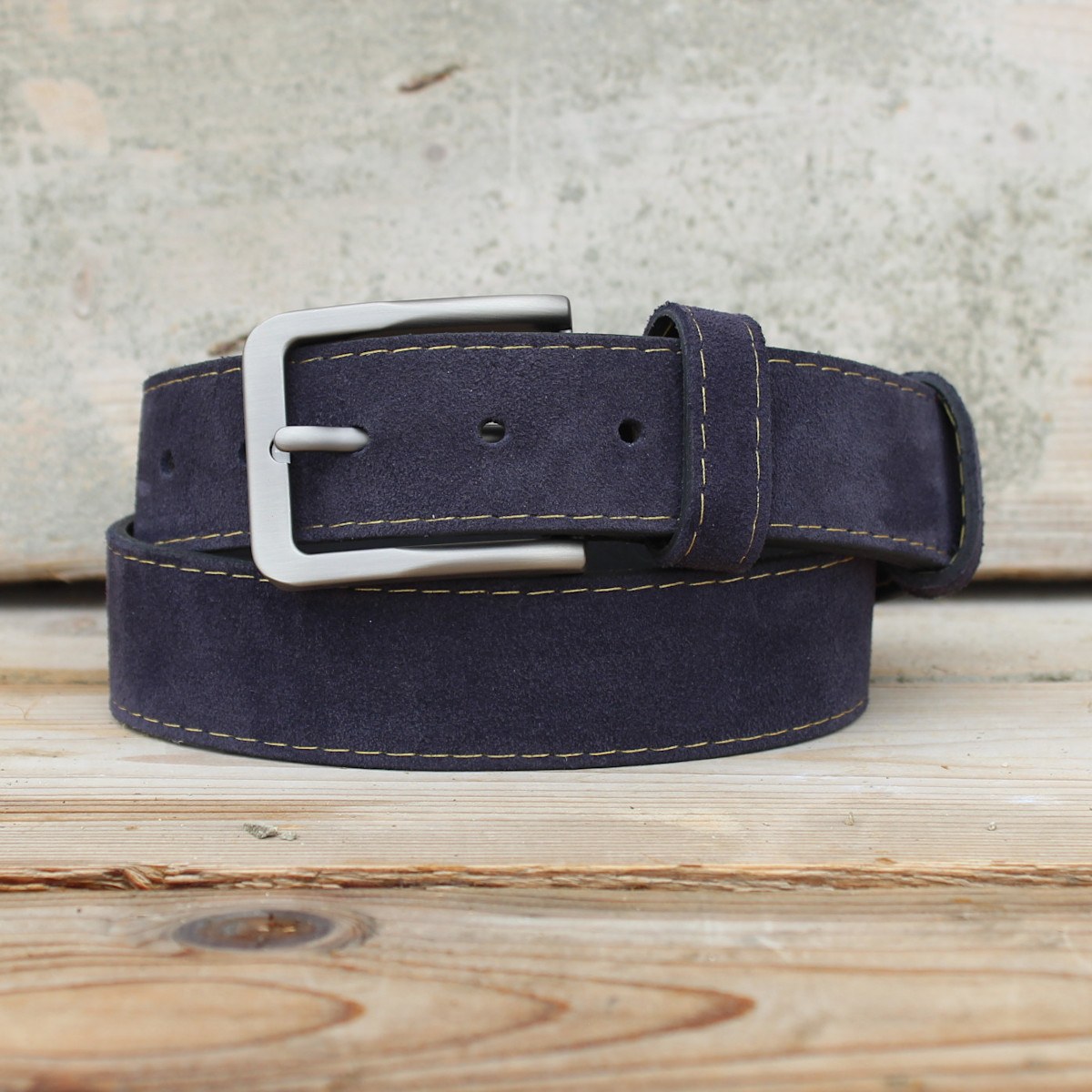 Индигово Син Велурен Колан с Жълт Шев Индигово Син Велурен Колан с Жълт Шев 2