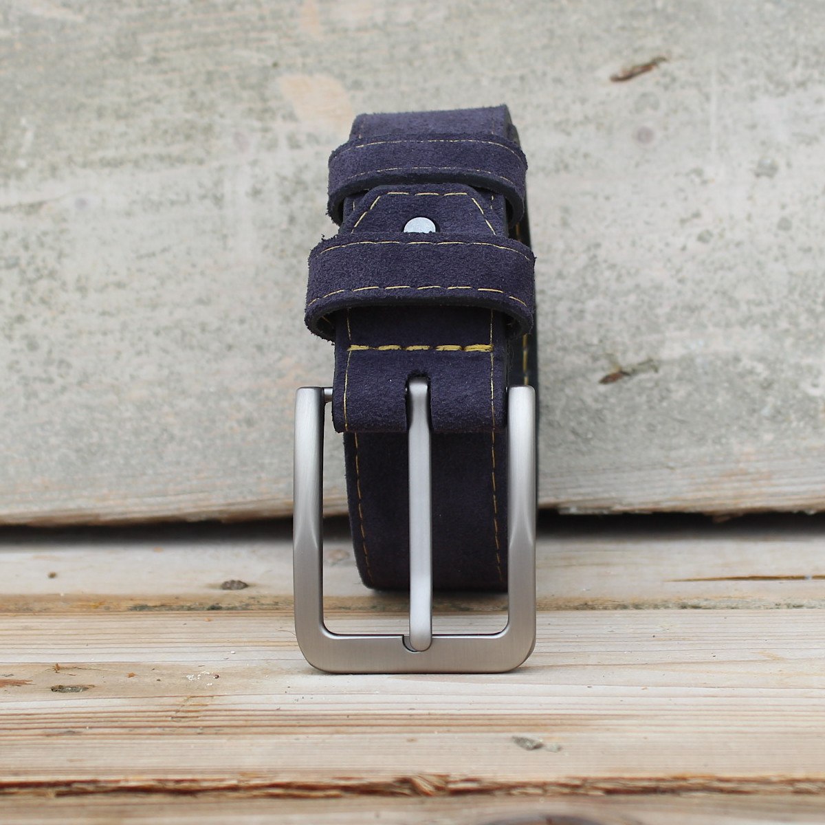 Индигово Син Велурен Колан с Жълт Шев