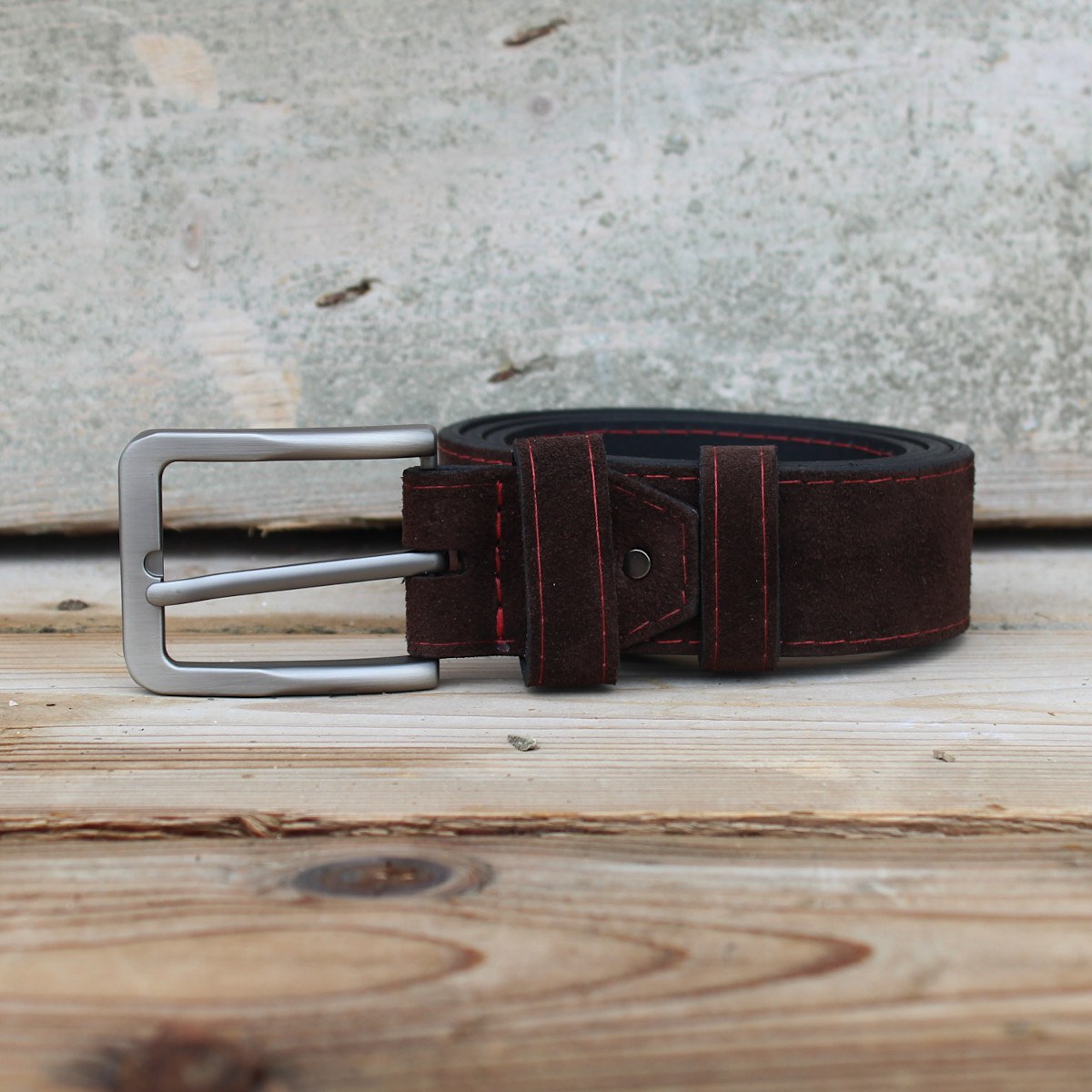 Кафяв Велурен Колан с Червен Шев Кафяв Велурен Колан с Червен Шев 1